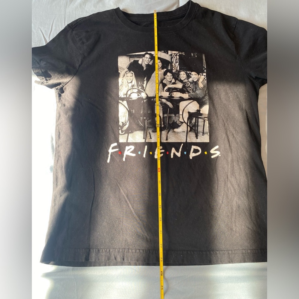 FRIENDS Black Graphic Tee Small 90s TV Show Casual Y2K Unisex Tshirt - Picture 5 of 6